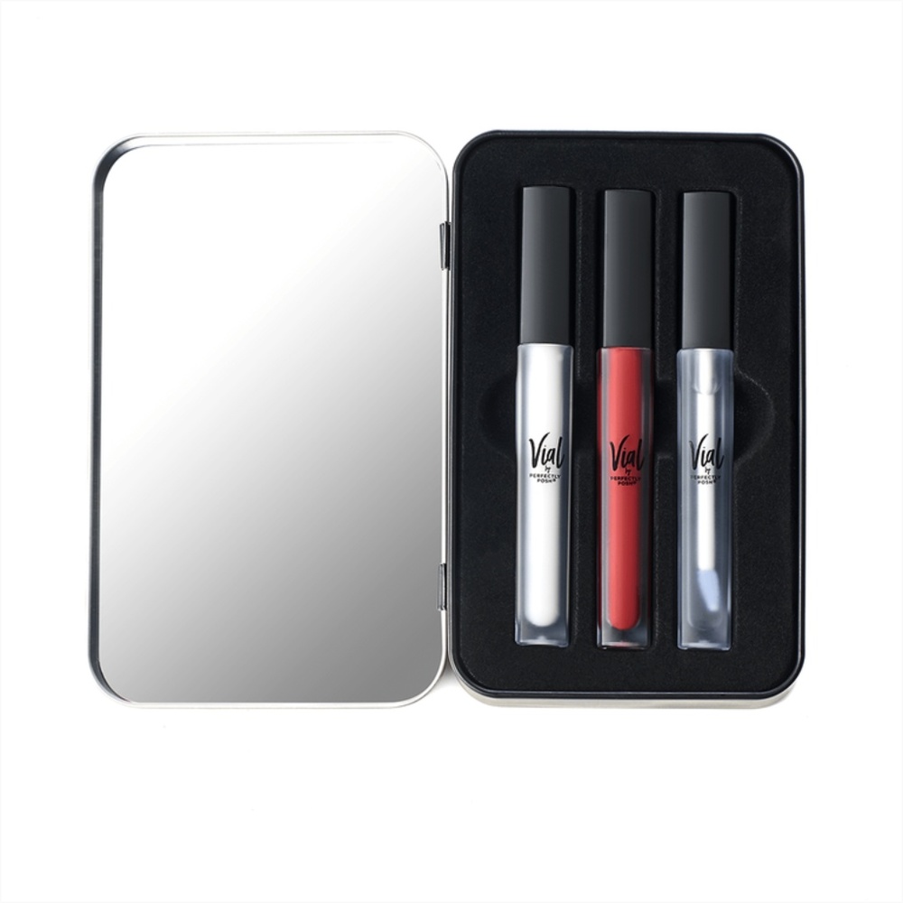 Perfectly Posh Vial Tin Lip Stain Set New